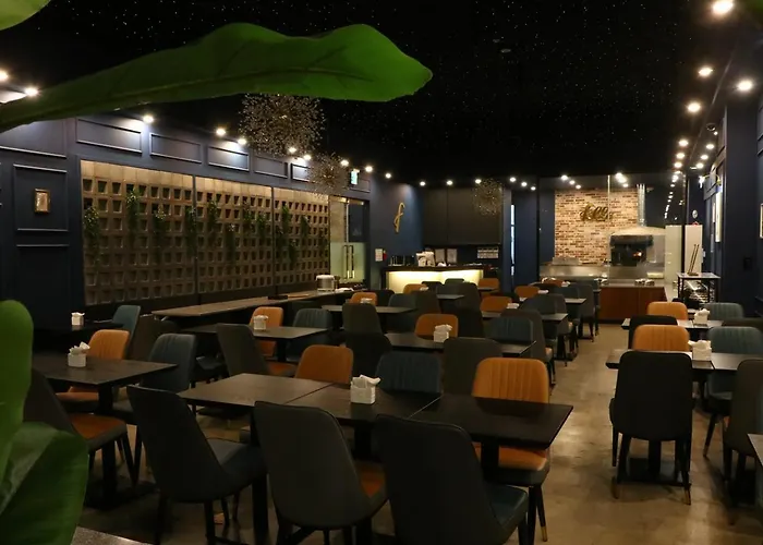 Felix By Stx Hotel & Suite