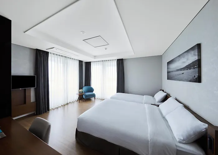 Felix By Stx Hotel & Suite