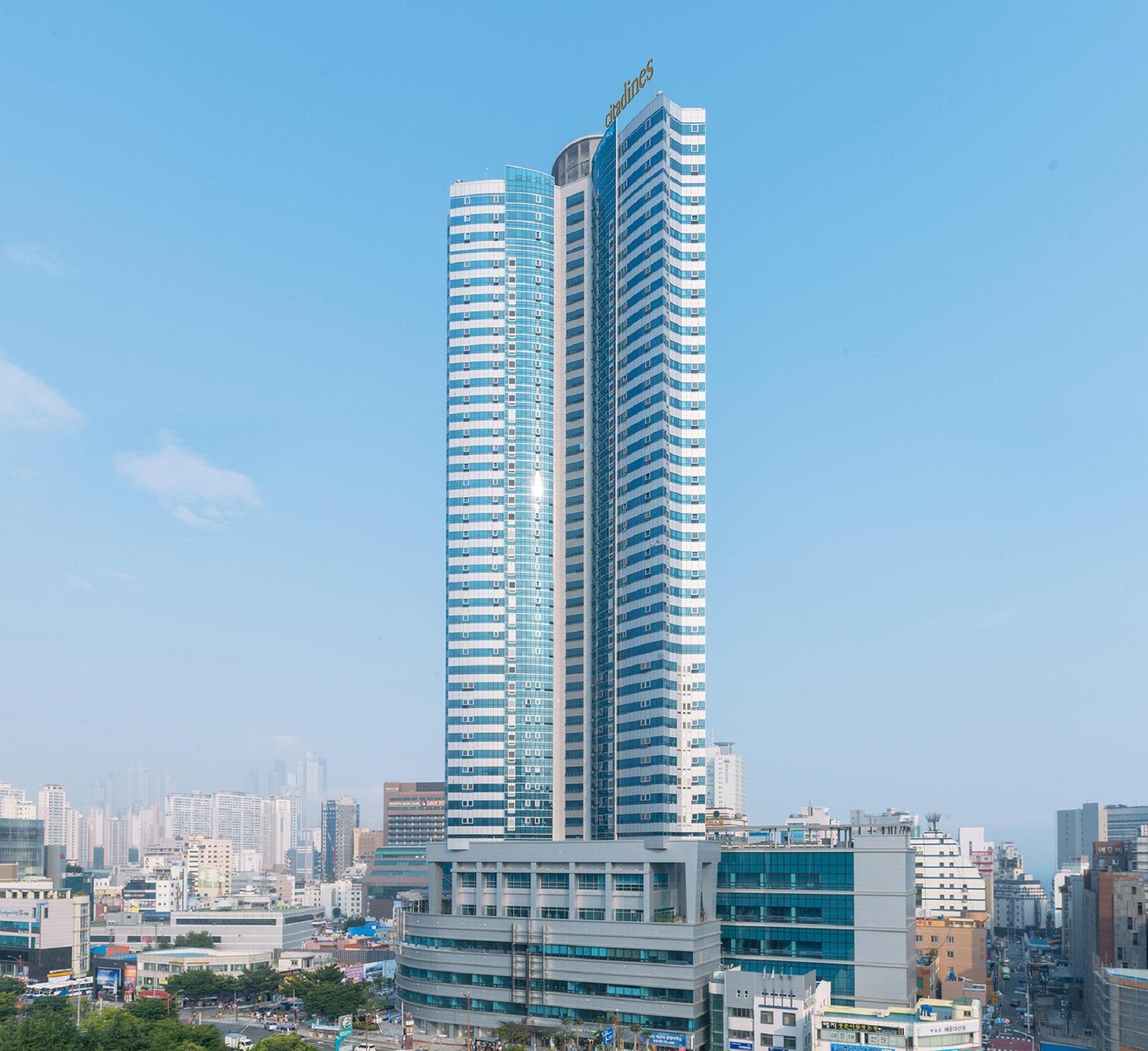 Felix By Stx & Apartemen Busan