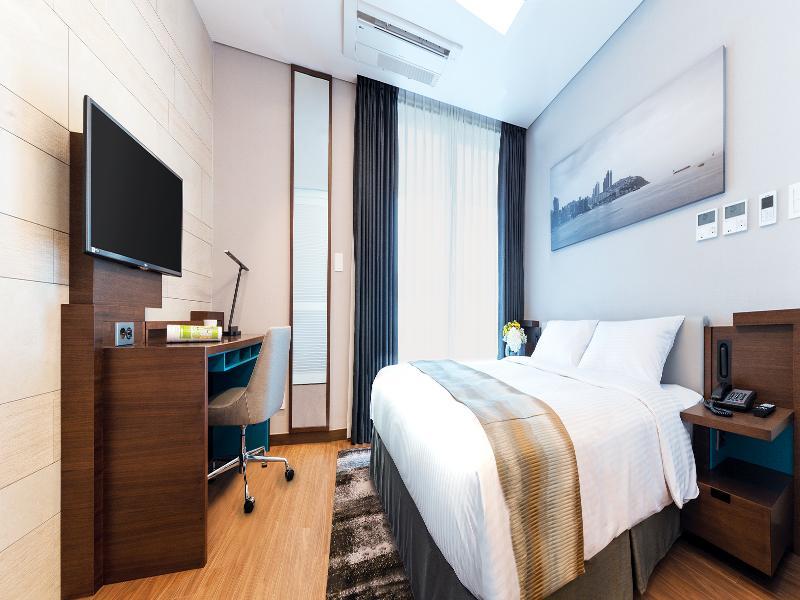 Felix By Stx & Apartemen