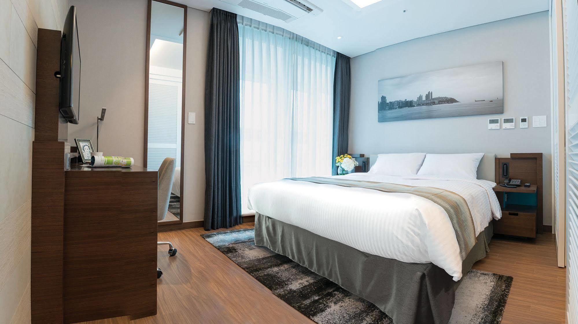 Felix By Stx & Apartemen *